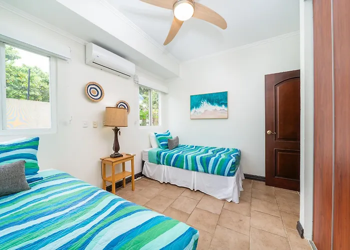 Surfside Tower - Ground Floor With Pool, Walk To Сasa de vacaciones *