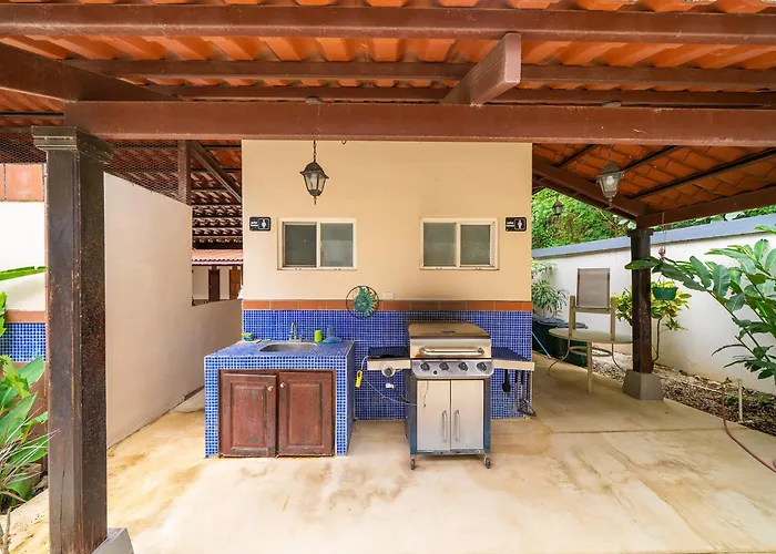 Surfside Tower - Ground Floor With Pool, Walk To Сasa de vacaciones