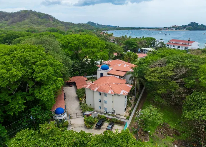 Сasa de vacaciones Surfside Tower - Ground Floor With Pool, Walk To Potrero (Guanacaste)
